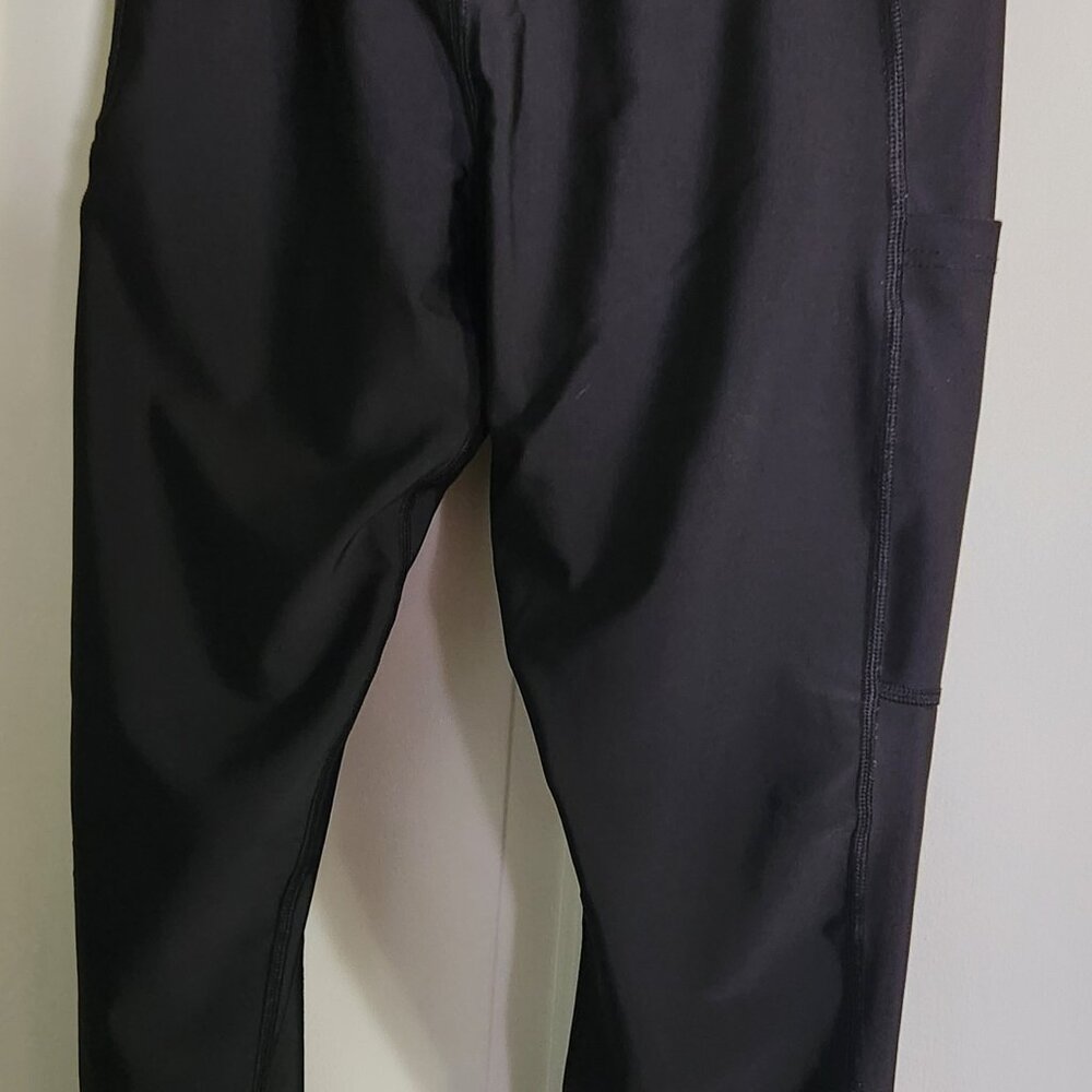 Leggings with contrast stitching